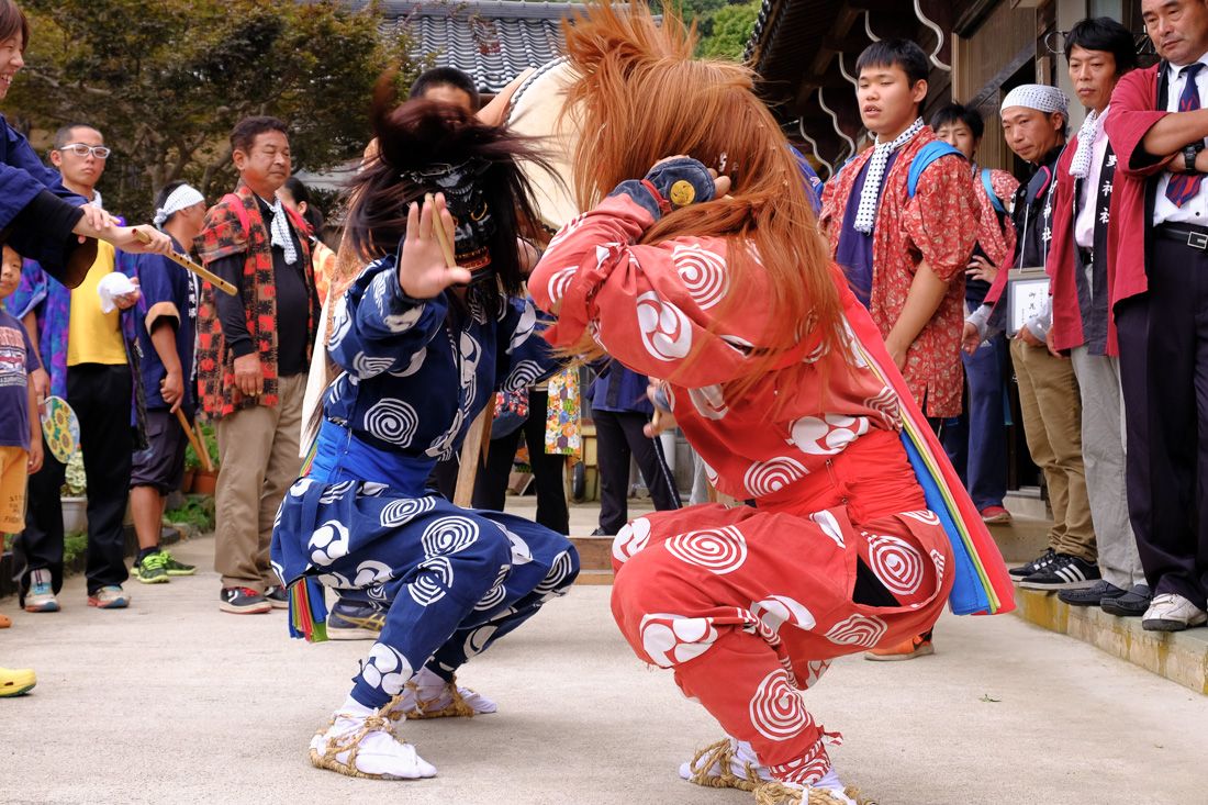 岩首まつりの鬼太鼓 | 佐渡芸能アーカイブ