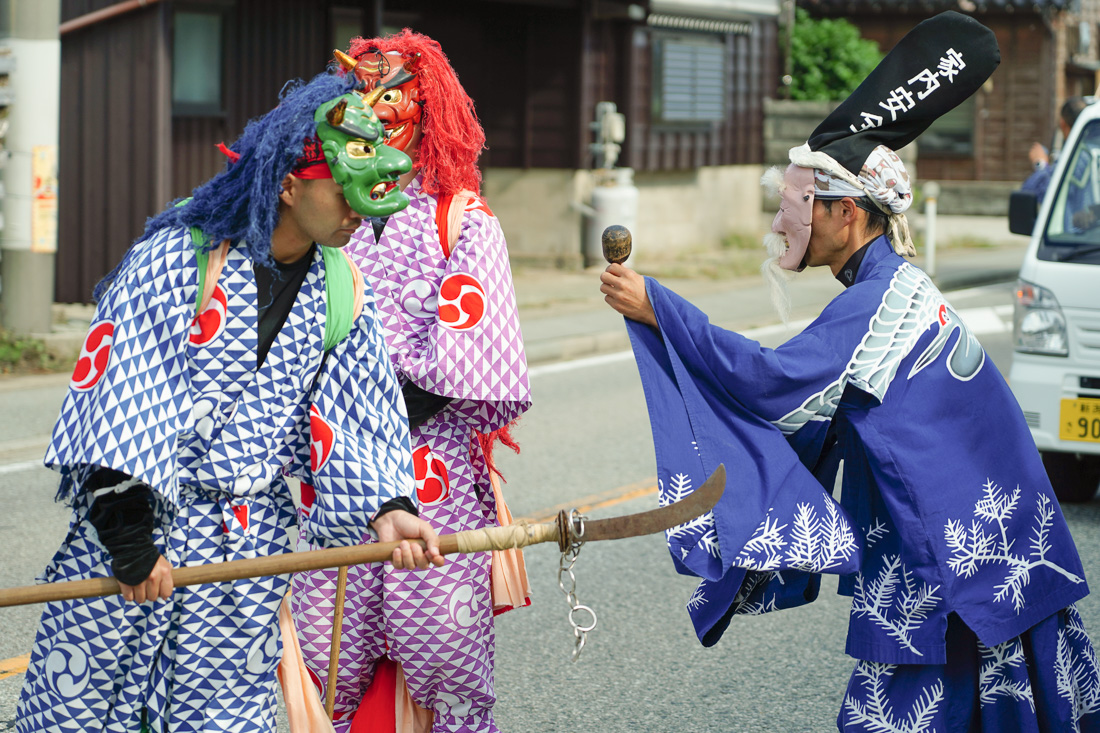 八幡まつりの鬼太鼓 | 佐渡芸能アーカイブ