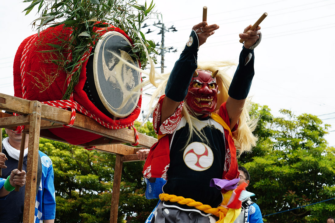 羽吉まつりの鬼太鼓 | 佐渡芸能アーカイブ