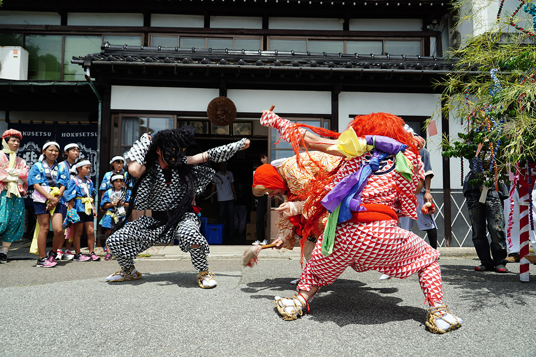 赤泊乙まつりの鬼太鼓 | 佐渡芸能アーカイブ